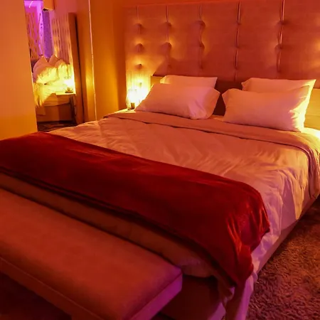 Bed & Breakfast Loveroom De Charme Avec Jacuzzi Et Sauna La Penne-sur-Huveaune