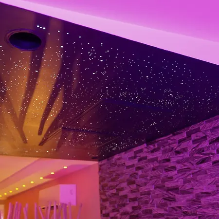 Loveroom De Charme Avec Jacuzzi Et Sauna Bed & Breakfast La Penne-sur-Huveaune