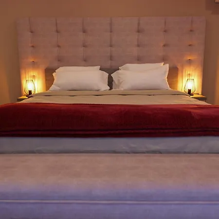 Bed & Breakfast Loveroom De Charme Avec Jacuzzi Et Sauna La Penne-sur-Huveaune
